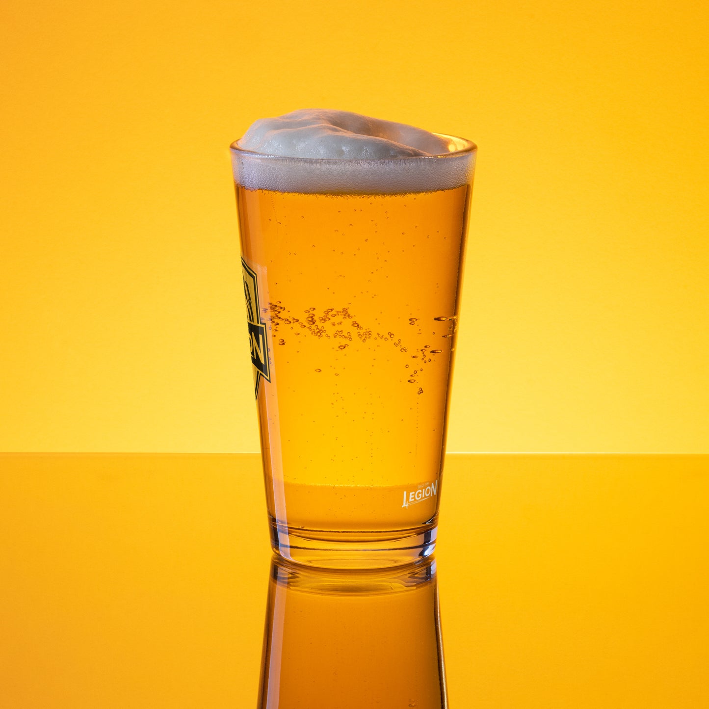 Shaker pint glass